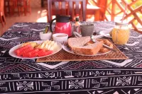 African Roots Guesthouse Entebbe - breakfast
