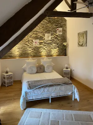 La Vieille Boulangerie Hotels in Saint-Launeuc