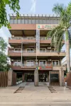 Stay Studio Hotel & Residences Hotel in zona The Northcap University