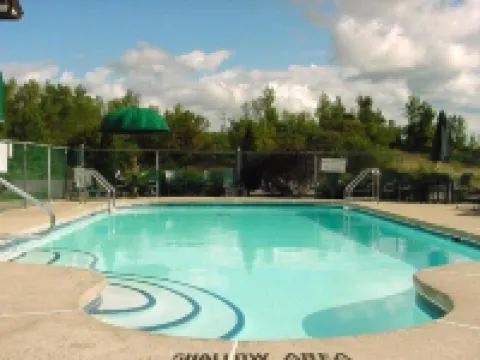 McIntosh Country Inn & Conference Centre Hotels in Stormont, Dundas and Glengarry United Counties