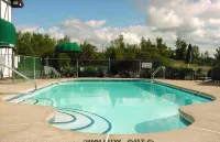 McIntosh Country Inn & Conference Centre