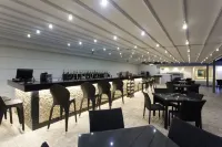 Falcon Hotel - bar