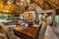 Mhlati Guest Cottages Hotels in Malelane