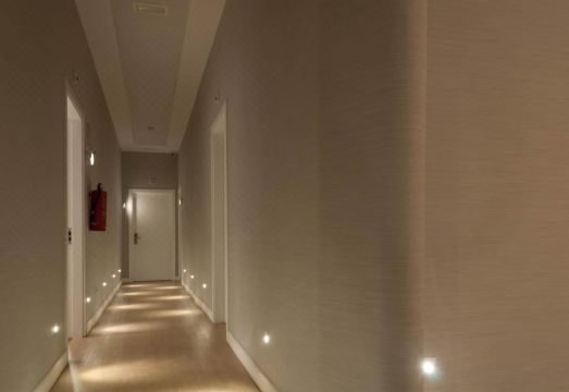 오스탈 Bcn 46의 깔끔한 객실