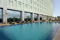 โนโวเทล บังกา - โรงแรมและศูนย์การประชุม - ที่มีสระว่ายน้ำ