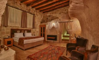 Acropolis Cave Suite