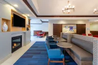Holiday Inn Express State College @Williamsburg SQ Hoteles en Municipio de Patton