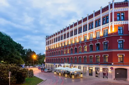 Radisson Hotel Old Town Riga Отели рядом с достопримечательностью «Дом с котами»