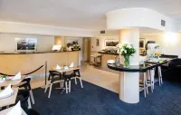 Road Lodge Germiston Lake - breakfast