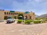 Jabal Akhdhar Hotel - parking