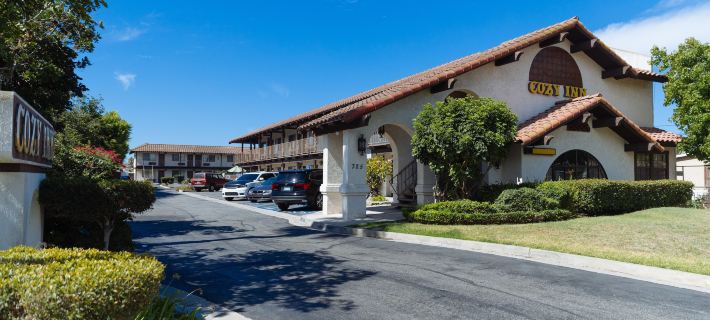 Cozy Inn Hotels in Costa Mesa