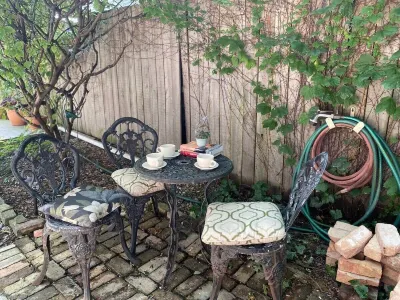 托斯卡納別墅飯店 El Maya Restaurant附近的飯店