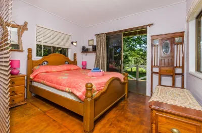 Epiphyte B & B