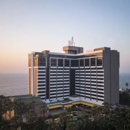 Taj Lands End