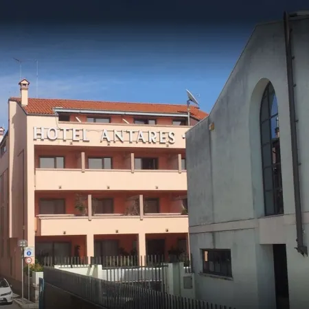 Hotel Antares