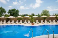 Hotel Del Mar & Conference Center - Pools