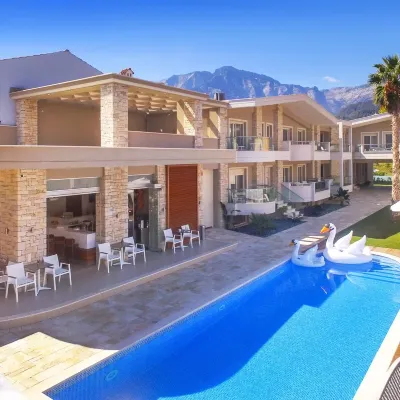 Lobelia Luxury Suites Hotels near Marble Beach
