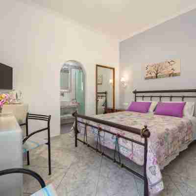 Akis Hotel Rooms