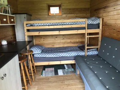 Beehive @ Westcote Glamping- Campsite Hotels in 