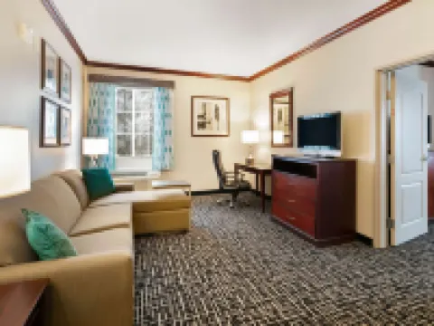 La Quinta Inn & Suites by Wyndham Lindale リンデールのホテル