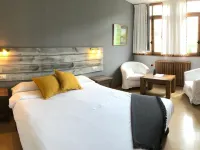 Hotel Torrecerredo Ξενοδοχεία στην πόλη Cabrales
