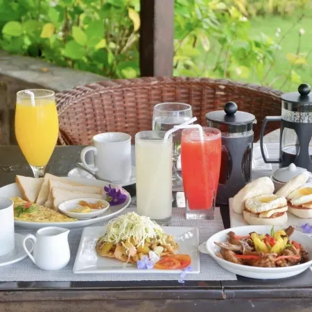 Puesta del Sol Beach Bungalows