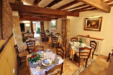 Eco Hotel Con Encanto Masía la Mota B&B Отели в г. Оніл