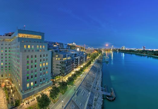그랜드 호텔 리버 파크