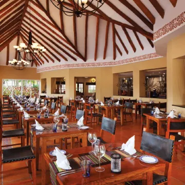 El Dorado Seaside Palms, Catamarán, Cenote & More Inclusive