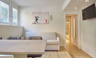 Milan Retreats City life