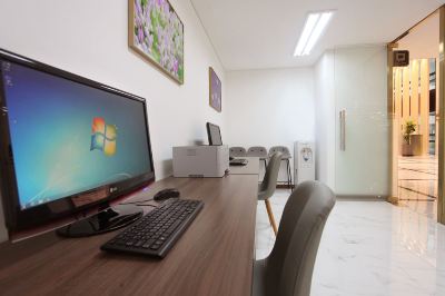 ビジネスセンター ホテル スカイパーク キングスタウン トンデムンの写真