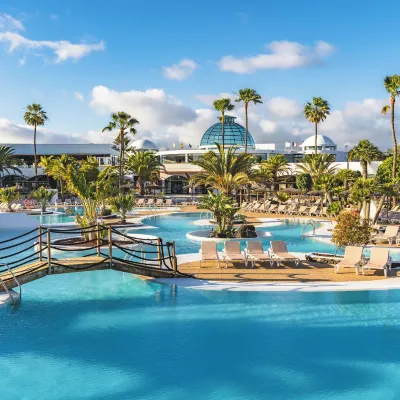 Elba Premium Suites - Adults Only Отели рядом с достопримечательностью «Пляж Фламинго»