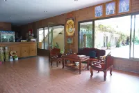 โรงแรมเพลินใจ