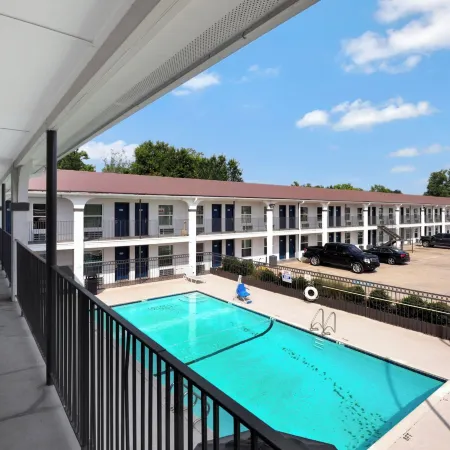Motel 6 Bryan, TX - University Area