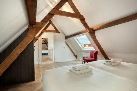 Stayci Serviced Apartments Denneweg Отели рядом со станцией Центральная железнодорожная станция Гааг