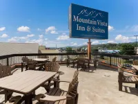 Mountain Vista Inn & Suites - Near the Island InPigeon Forge