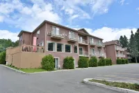 Hotel le Versailles Hotels in Sainte-Adele