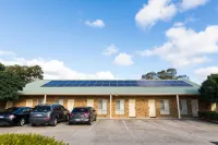 Best Western Mill Park Motel - Motels