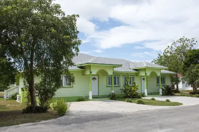 Sir Charles Guest House Hotels near North Palmetto Point Beach