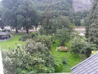 Le Chanteraine Hotels in Anhee