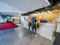 Nomads Queenstown Hostel Hotels near William Gilbert Rees Statue
