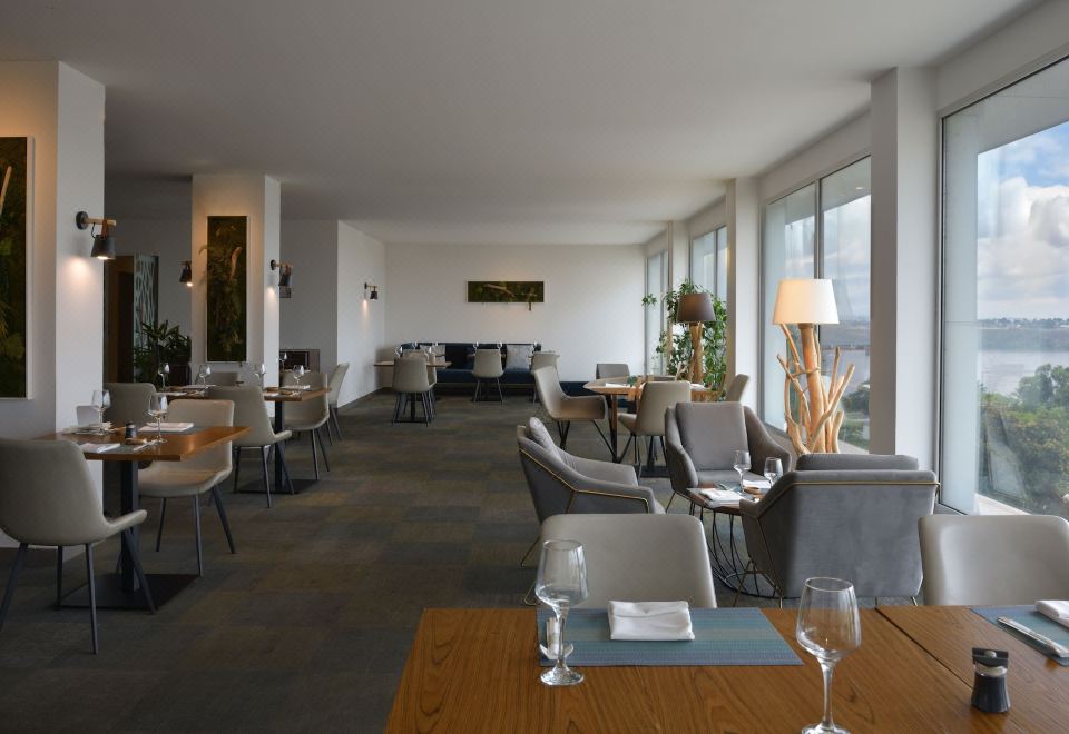 풀먼 킨샤사 그랜드 호텔 전경