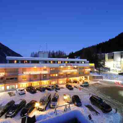史波堤拉維利飯店 Hotel Exterior
