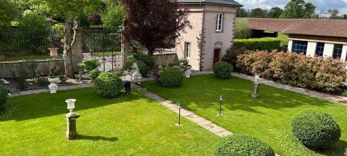 Le Château de Failloux, Piscine intérieure Hotels in Vosges