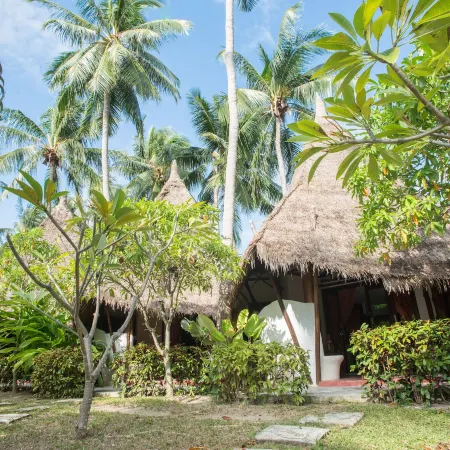 B52 Beach Resort Отели рядом с достопримечательностью «Тон Сала Пир»