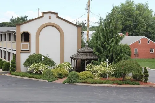 Aderi Hotel Lewisburg