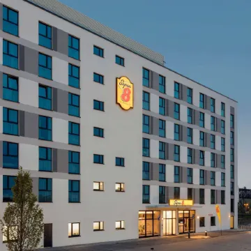 Super 8 by Wyndham Oberhausen