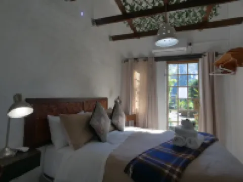 Autumn Breeze Manor Guest House Hotels in Graskop