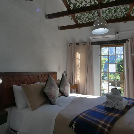 Autumn Breeze Manor Guest House