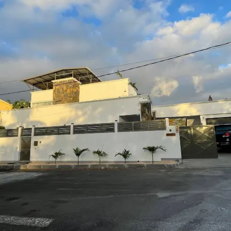 Spacious Private Villa with Roof Top Bar